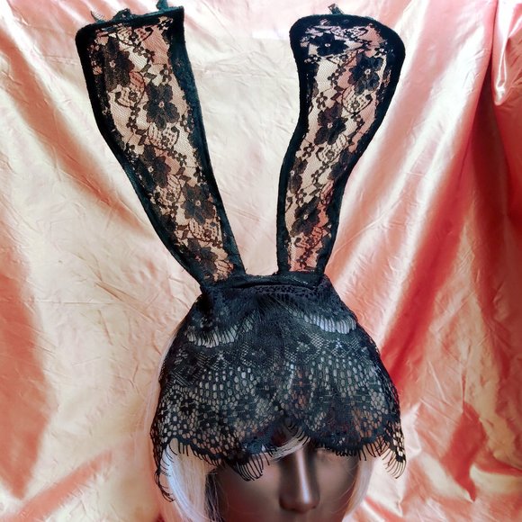 Gothic Lace Bunny Ear with Veil - Picture 3 of 3